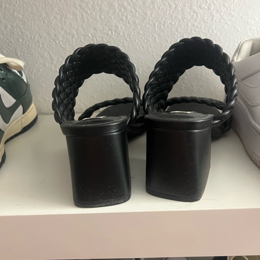 STEVE MADDEN DAPHNE HEEL - Picture 3 of 5